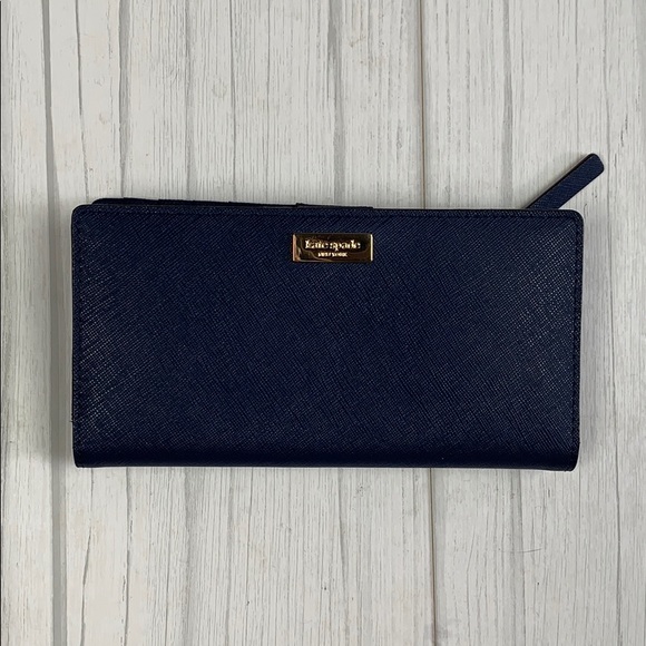 kate spade Handbags - New navy blue Kate spade newbury lane Stacy wallet